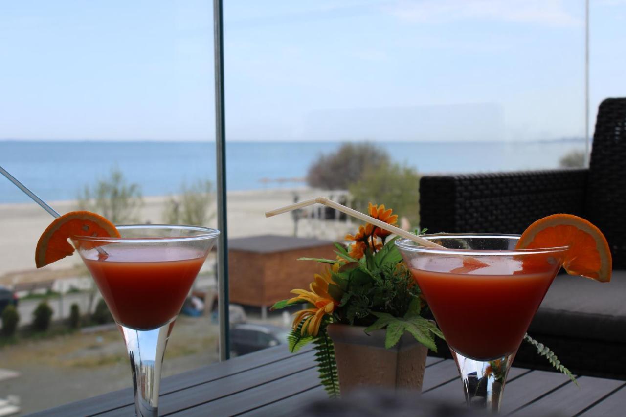 Golden Shell Apartment Mamaia Nord Năvodari Eksteriør billede